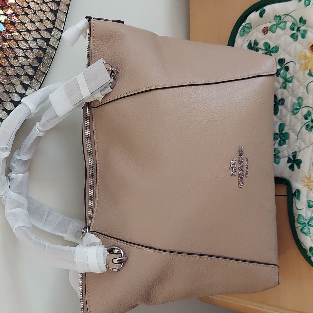 COACH SACHEL/CROSSBODY NEW WITH TAGS IN TAUPE